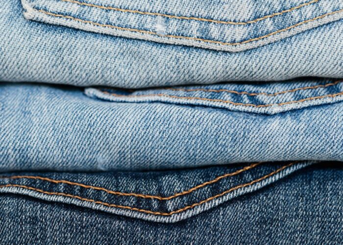 Vinted, cerchi dei jeans vintage? Ecco tutti i profili da non perdere