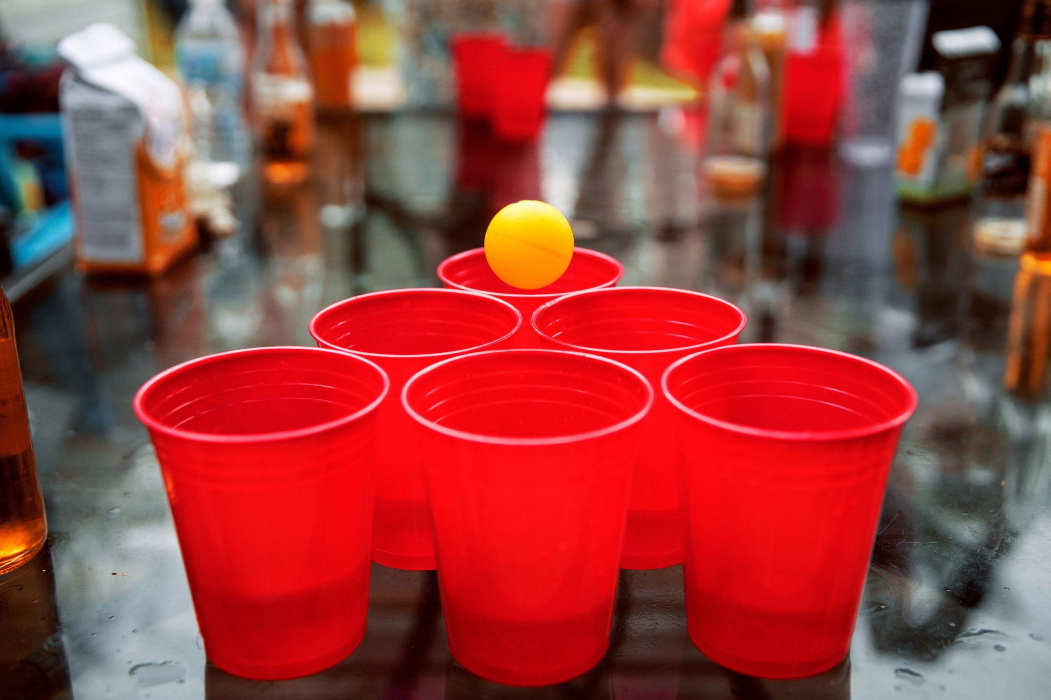 I giochi alcolici da fare a Capodanno: 5 idee per un divertimento assicurato