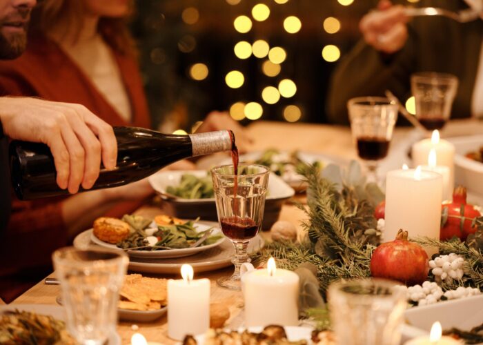 A Natale, la classe è in tavola: i migliori vini per rendere indimenticabili le feste